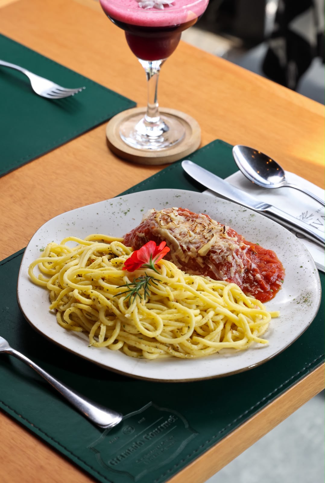 Polpetone de filé mignon ao pomodoro